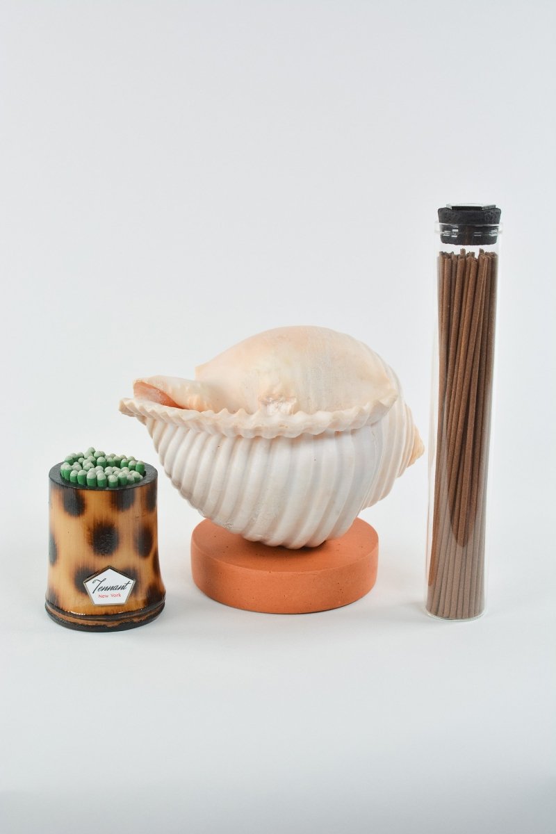 L'Escargot Incense Vessel Gift Set in Terra Cotta - Tennant New York
